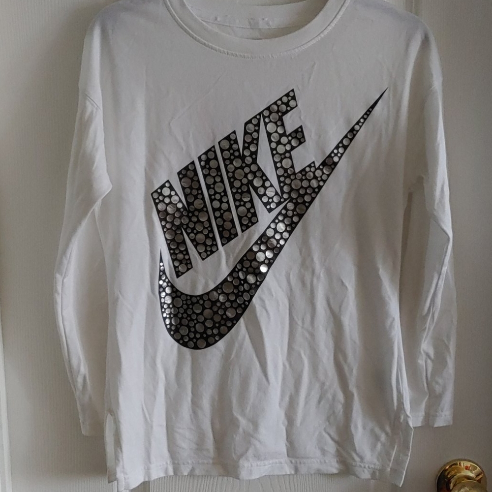 🛍️Nike White T-shirt